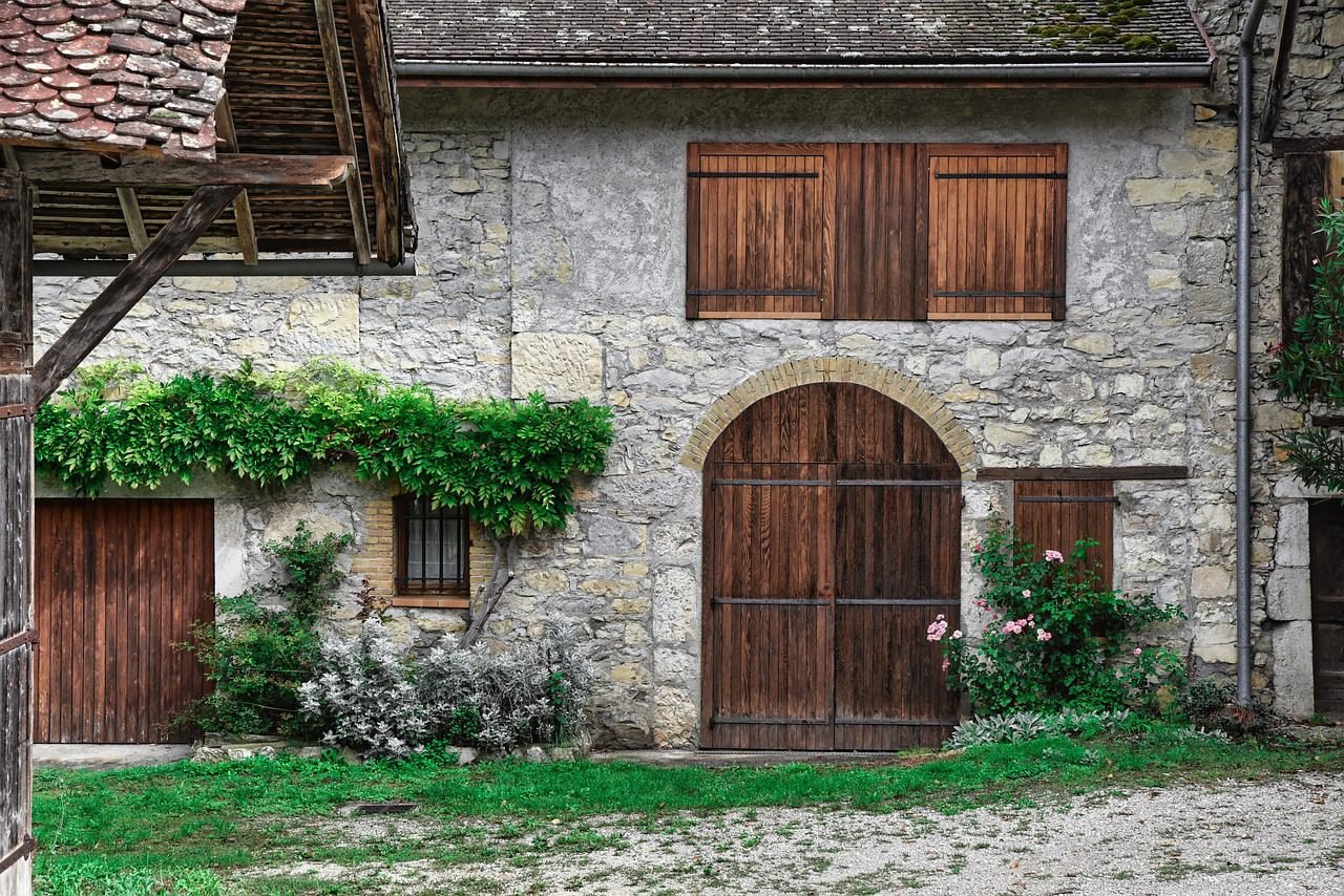house, facade, wall, door, shutters, renovation