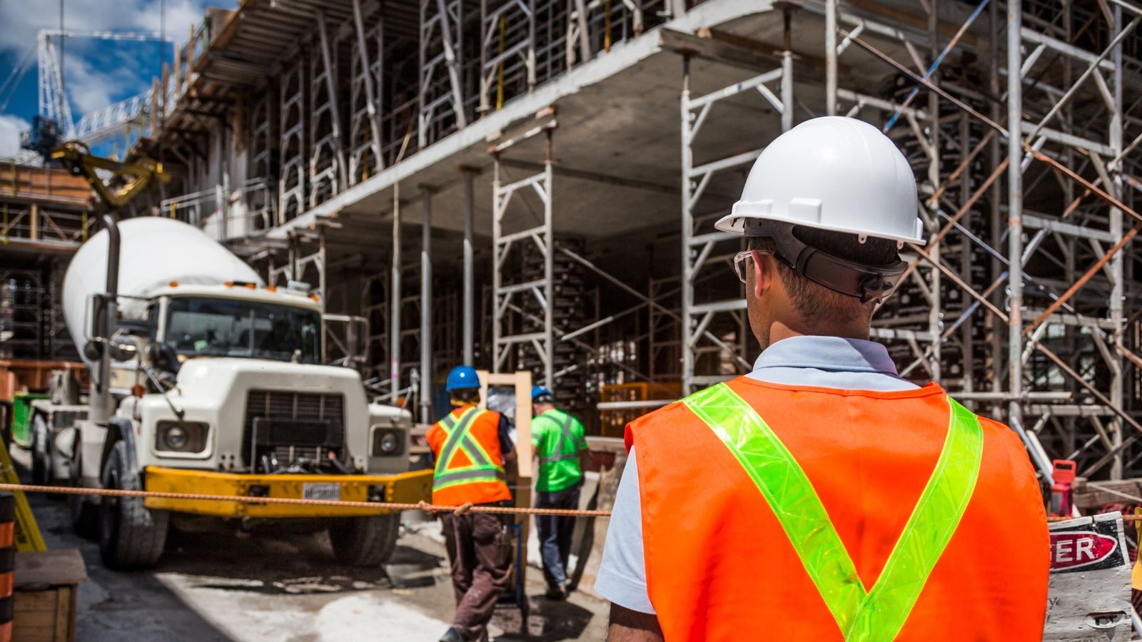 What to Include in a Professional Services Agreement for Construction Projects