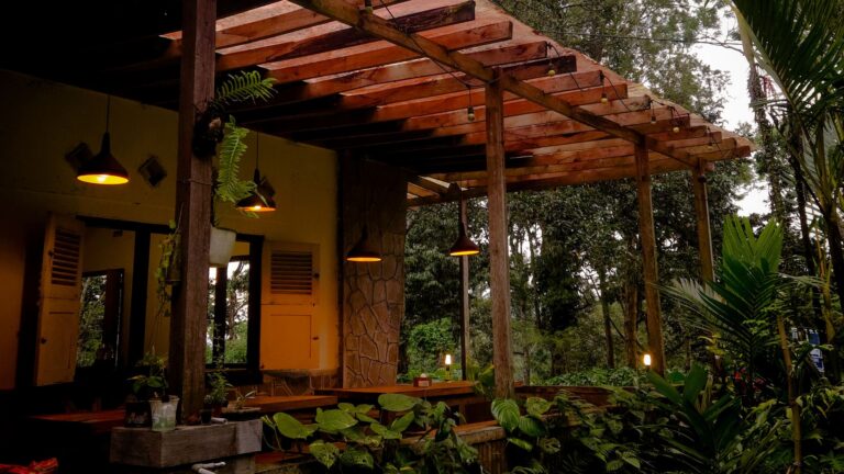 21 Pergola Lighting Ideas to Create a Cozy Backyard Glow