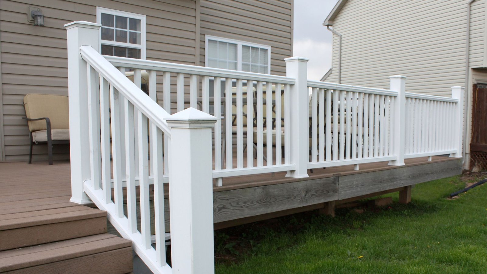 Deck Railing Guidelines Every Homeowner Should Know Before Building