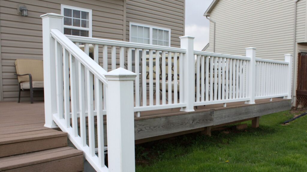 Deck Railing Guidelines Every Homeowner Should Know Before Building