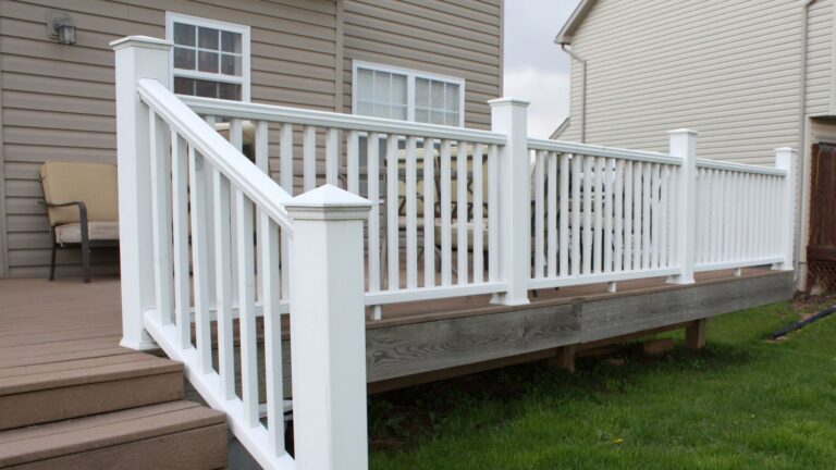 Deck Railing Guidelines Every Homeowner Should Know Before Building