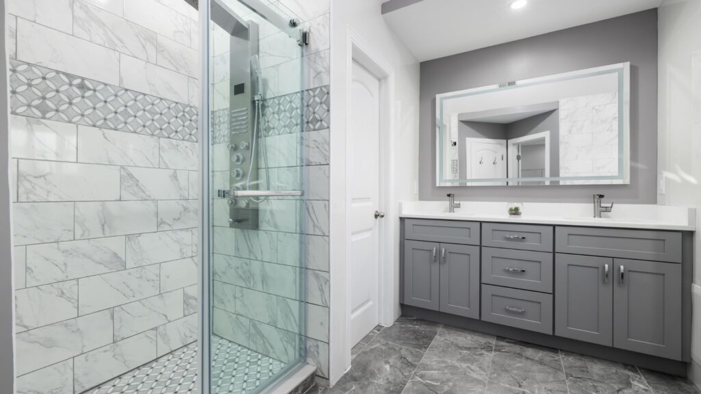 Curbless Showers Pros and Cons: Sleek Design, Real Maintenance Tradeoffs